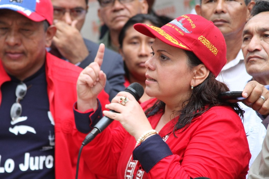 CuatroFWeb's tweet photo. Lizeta Hernández repudió actos de vandalismo promovidos por la derecha en Tucupita https://t.co/W0gwwJOVJ5 https://t.co/mFYsZlT2TE