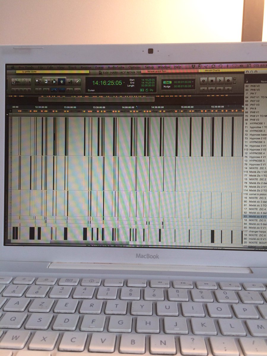 En cuisine plein de nouveaux modules pour l'habillage de <a href="/laRadioNova/">Radio Nova</a>