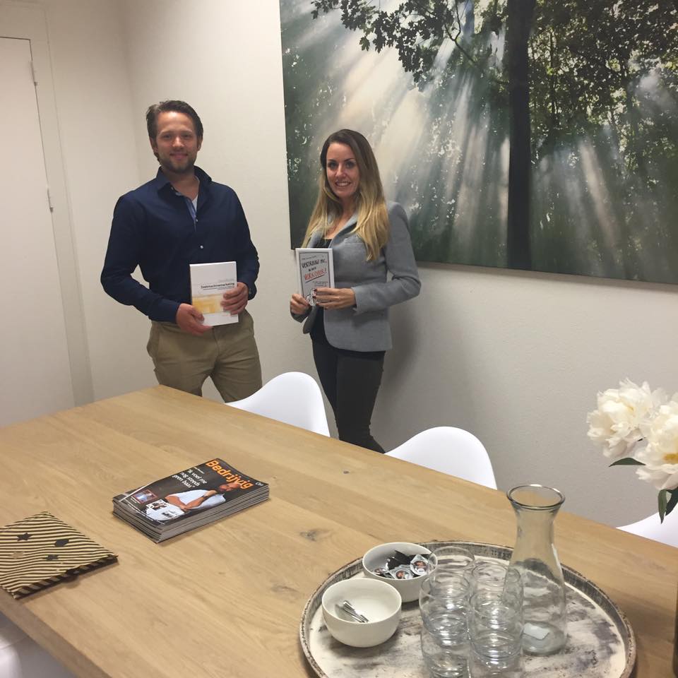 NextresultIM's tweet image. Welkom Michelle en Kristian bij @NextresultIM #eerste #werkdag Jullie hebben in ieder geval genoeg leervoer;-)