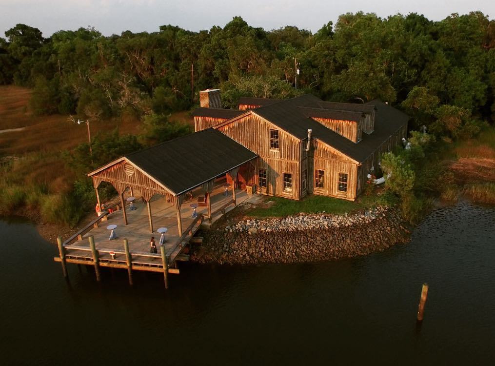 CompleteWayne's tweet image. Charleston showing off again! Gorgeous evening @boonehallweddings @boonehallplantation 
#boonehallplantation #charl…