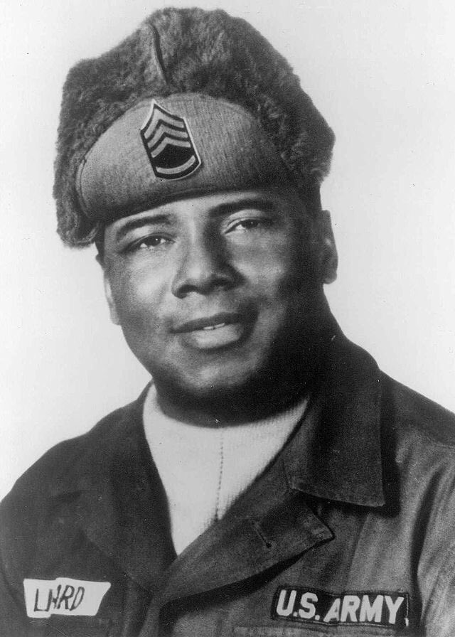 Juhschwan's tweet image. en.m.wikipedia.org/wiki/Matthew_L…
#MOHrecipient Died attacking&amp;amp;eliminating a machine  gun that outflanked his unit, alone.