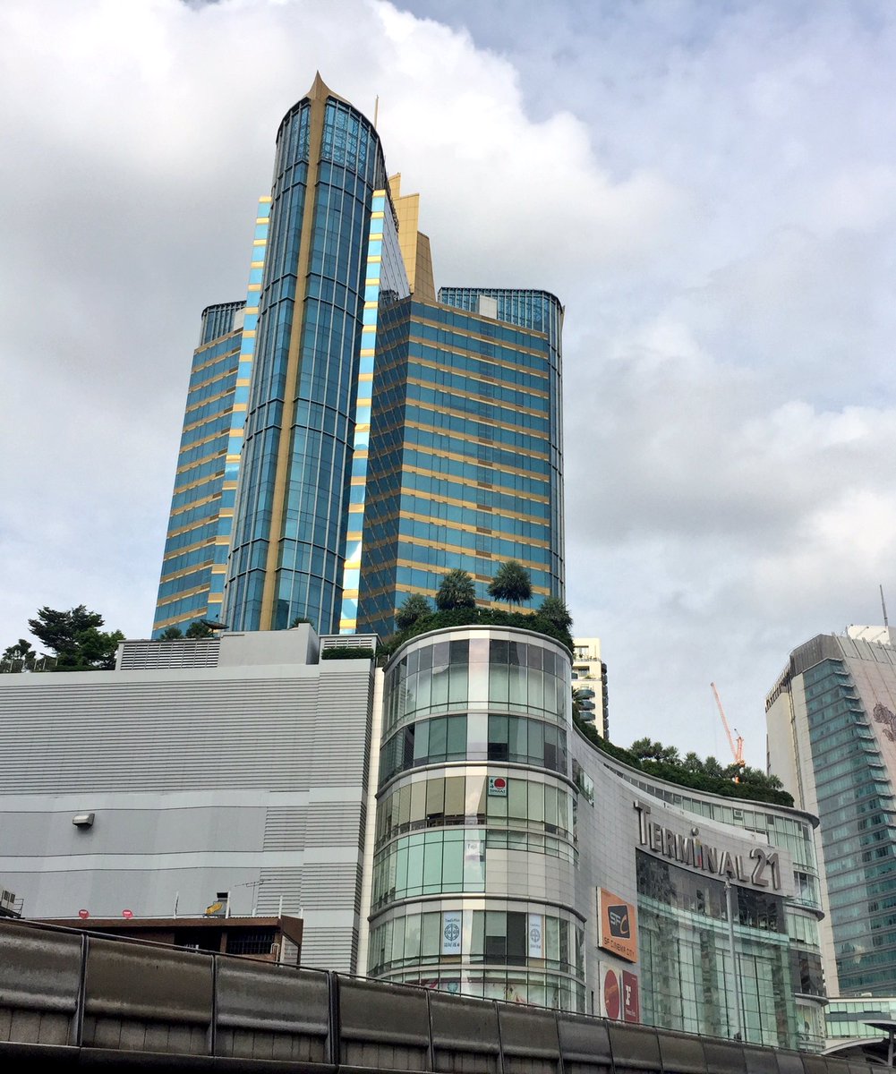 ChrisAsetti's tweet photo. Bangkok #architecture Terminal 21 @ChrisAsetti https://t.co/On6u0c6f2q