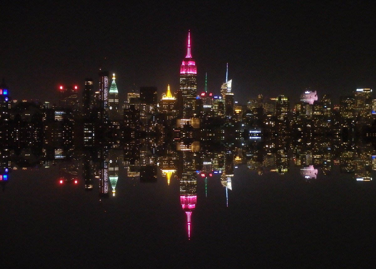 EmpireStateBldg's tweet image. This week’s Photo Contest finalist is Adriana Carreras! Post your pic w/ #ESBStory &amp;amp; #contest to enter to win $5K.
