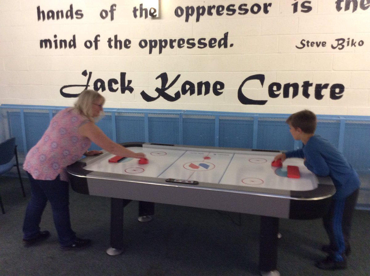 jkmc3's tweet photo. Summer arts n crafts activities and building positive relationships at fu12 today.#summerholidayprogramme https://t.co/YnVjewLWSH