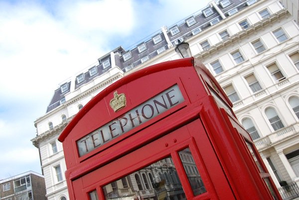 QueProducts's tweet photo. Remembering these iconic red phone booths in London before #QuePhone came along #brexit #toosoon? #FBF https://t.co/76HDlRYZwD