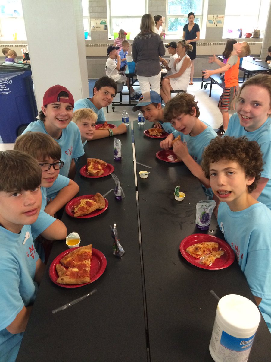 MrsStreett's tweet photo. Visiting with our AMAZING #SCMOQ VBS crew members yesterday #CMOQ😎👏 https://t.co/kzVk8UTb3w