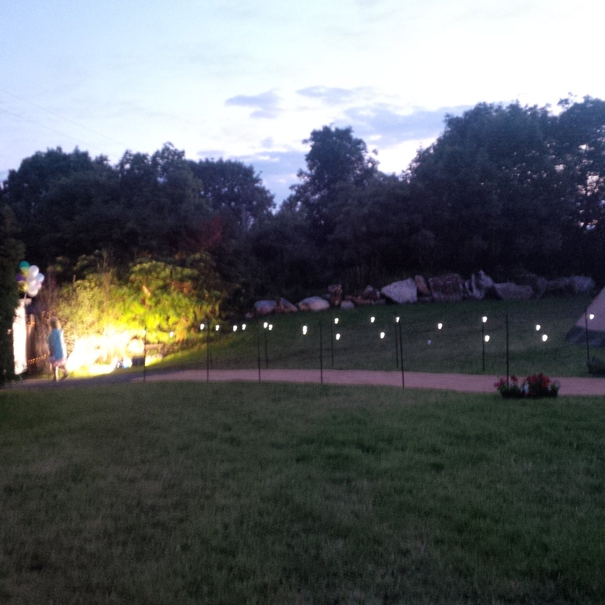 tmcgal's tweet image. #SummerinIreland @ESBNetworks Ouaghteryard wedding in a field. #norain #nojacketneeded