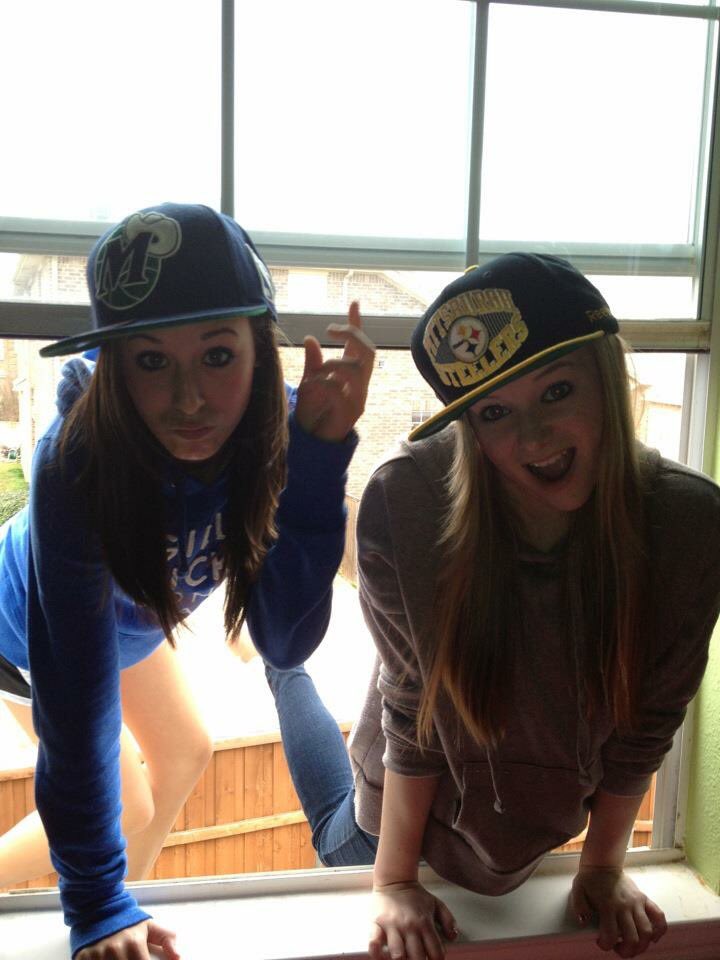 bryonycrocker_'s tweet image. Happy birthday @RyleeLin 🎉🎉 we've come so far from middle school 💃🏼 thank for the memories 💘 make me proud at TCU 💜🐸