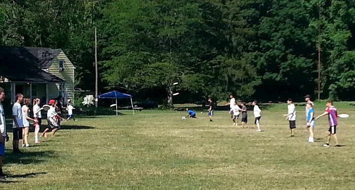 USSC_Ultimate's tweet photo. Discs + Drills = Delightful #NikeUltimateCamps #philadelphia https://t.co/lDwsQSm6oR