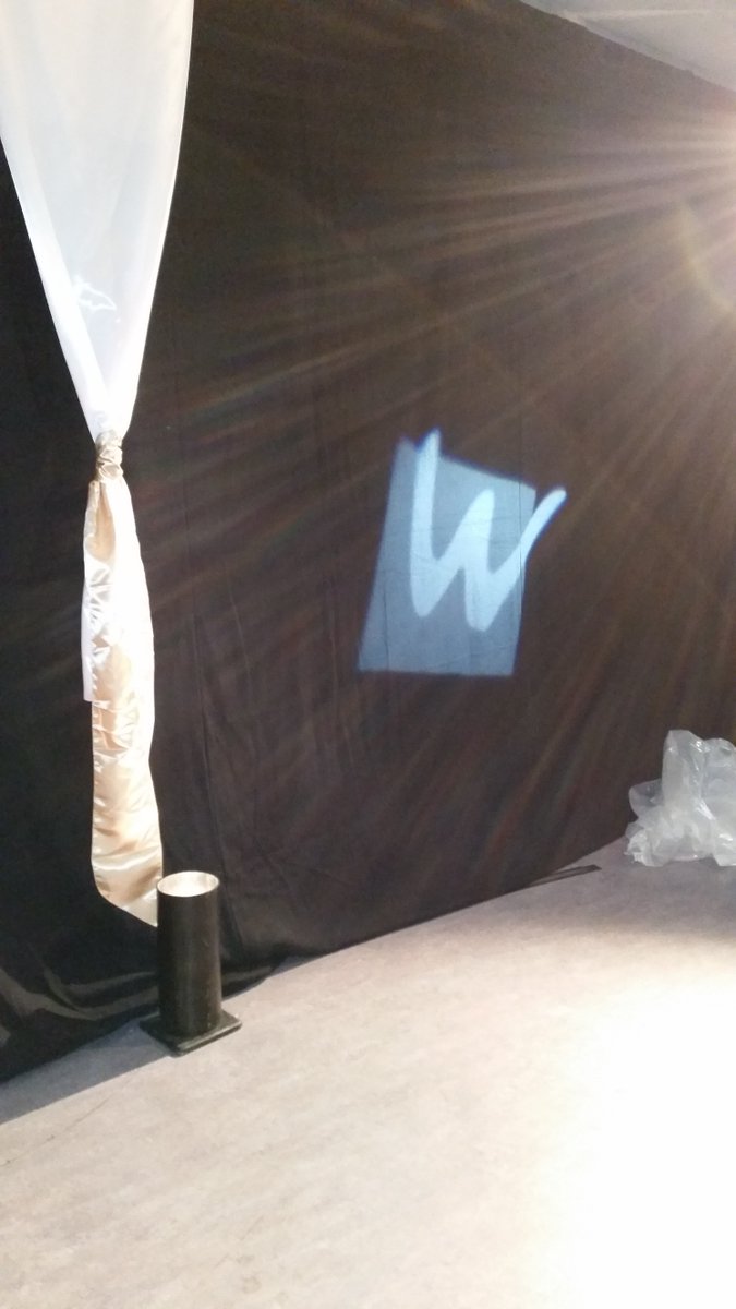 ClassicsRoom2's tweet photo. Preparations for prom are underway-its looking good! @WoodhouseCol https://t.co/NXXodIvjnR