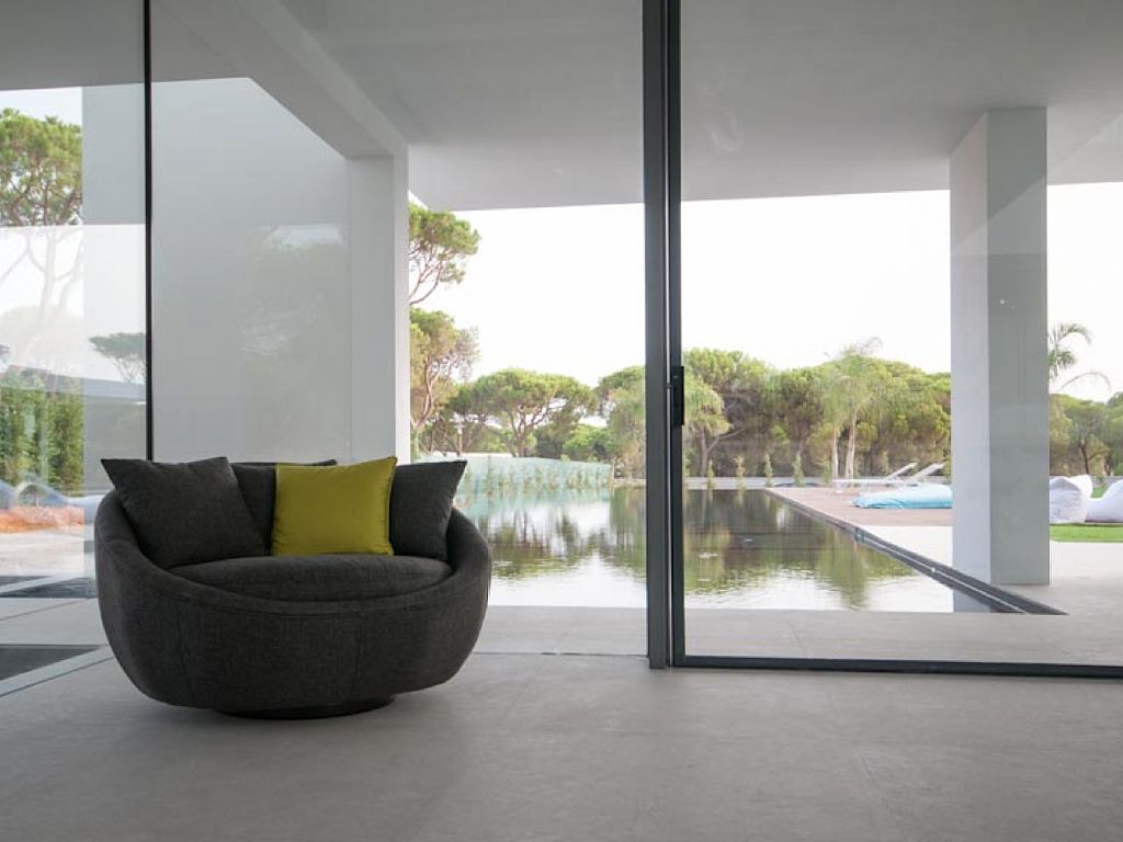 Exclusive Villa Golf tweet media