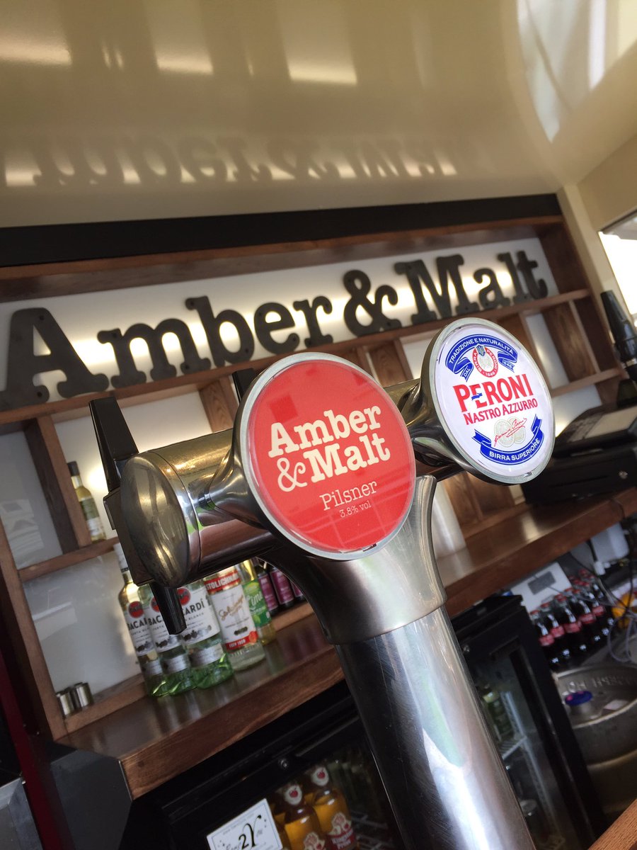 amberandmalt's tweet photo. @HAYDOCKRACES serving ice cold @peroniuk  and @BACARDI https://t.co/BwUpDioi5o