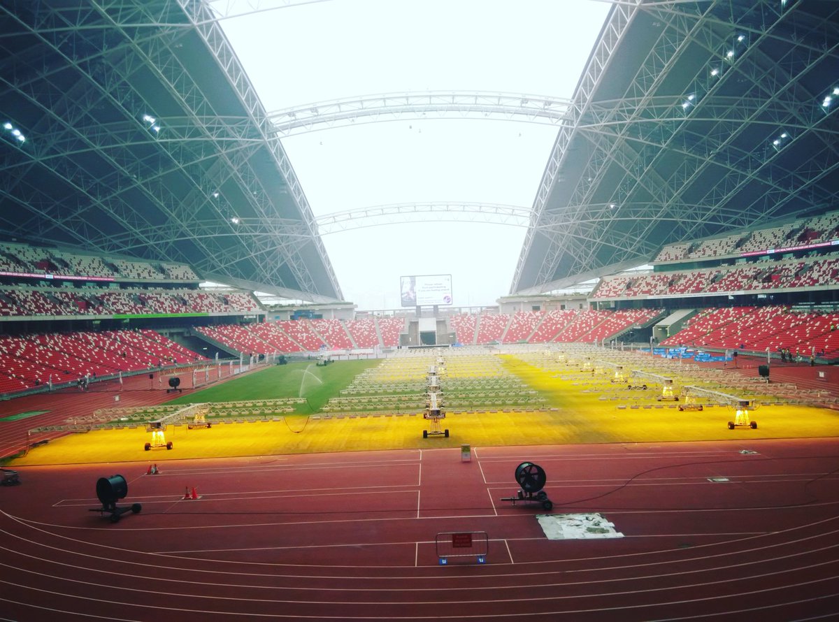 Avalon_Plus's tweet photo. Our #NationalStadium, #WorldClass #Competition #RunningTrack. Exclusive access to #run here, but I 💜 it! #SCMS2016DQ https://t.co/CXurCbQSKP