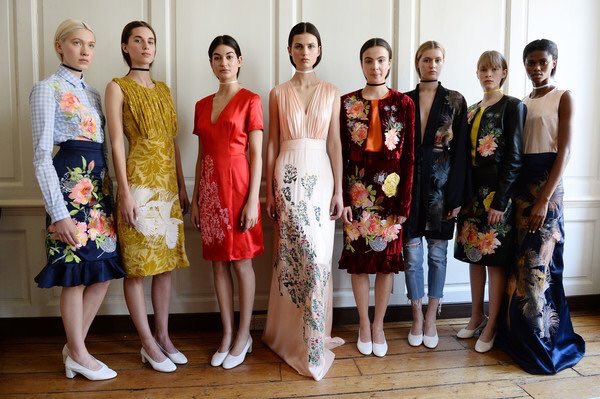 FashNerd's tweet photo. FashNerd | When Modern Embroidery Technology Breaks All The Rules https://t.co/LMkZxTVjNh #FashTech #EmbroideryTech https://t.co/06jYuNHIsp