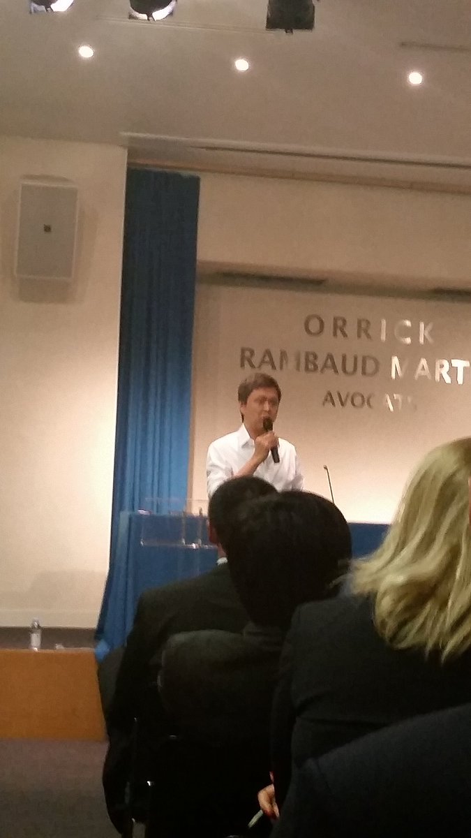 C_Jouanguy's tweet photo. Longue vie aux @Les_EE ! Merci  @ChenvaTieu ! #AGEE2016 #EERocks https://t.co/1tQnGtlXpd