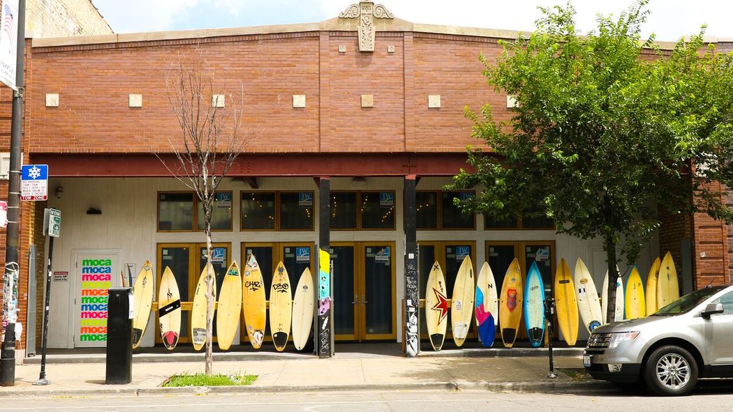 DanielGerzina's tweet photo. The @EmporiumChicago guys are opening this beach-themed bar in Logan Square next week: https://t.co/TNOF0SG5Tm https://t.co/dkuCPgsgwS