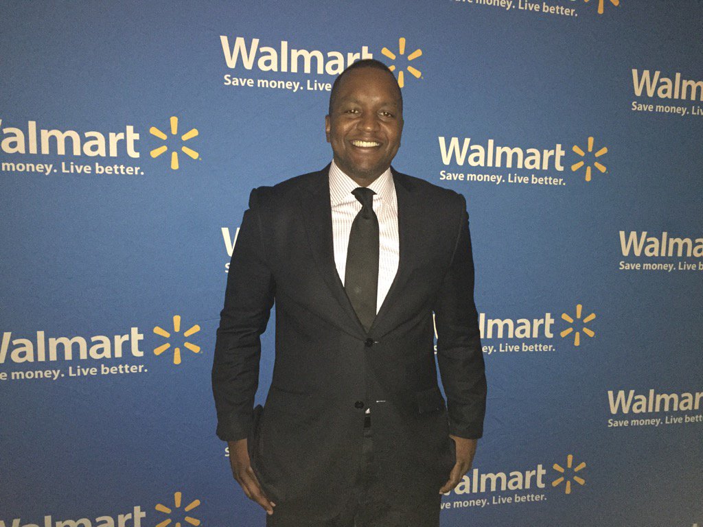 ByronUOPX's tweet photo. .@RealTalkMario is here with me at #EssenceFest building relationships behind the scenes! https://t.co/wsxGssdYLx