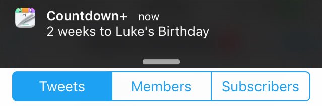 Luke5SOSPH's tweet photo. this is nOT RIGHT! WHAT?! -lei https://t.co/rynX8SV26f