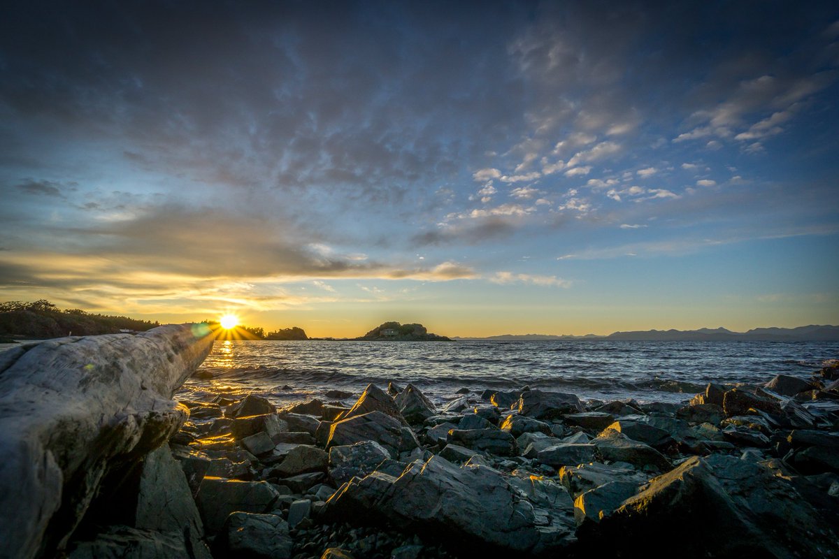 Stasher_BC's tweet image. Good Morning and Happy Canada Day ! A beautiful day to get out and #ShareTheCoast or maybe #ExploreBC
