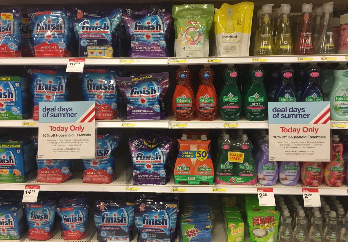 Alicia_Target's tweet photo. Driving sales in Household Essentials at #TheVille #DealDaysOfSummer @ginasullivan25 @KevinKaminski10 https://t.co/hIpfeZMZsK