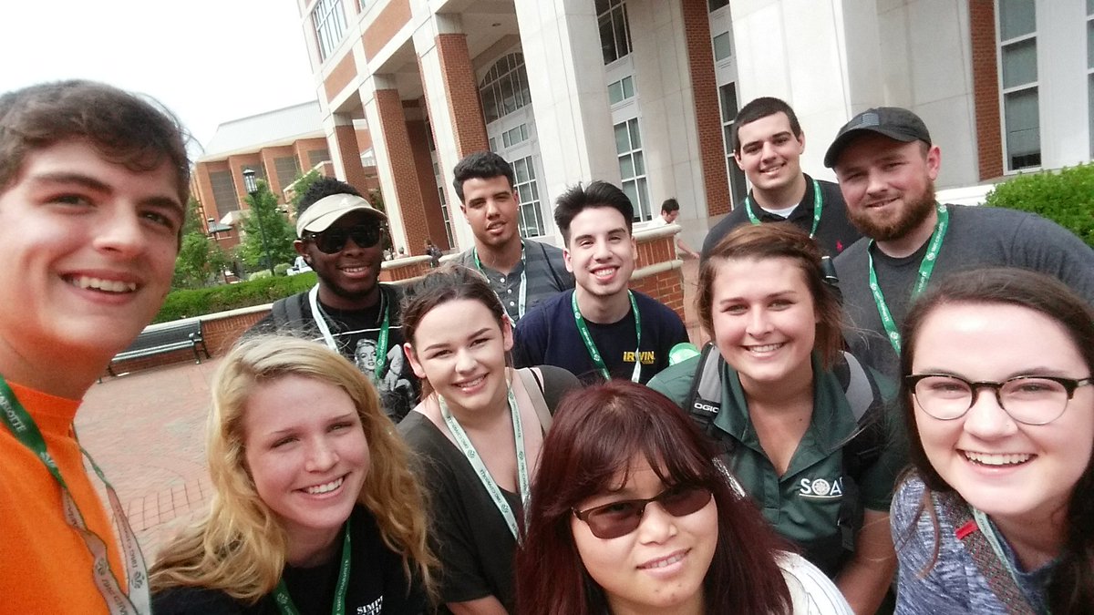 Hannah16OC28's tweet photo. Yes to this selfie. Thanks yall for being so flexible today!! I hope you had a great session! See you all soon! https://t.co/HUQKUA5cdX