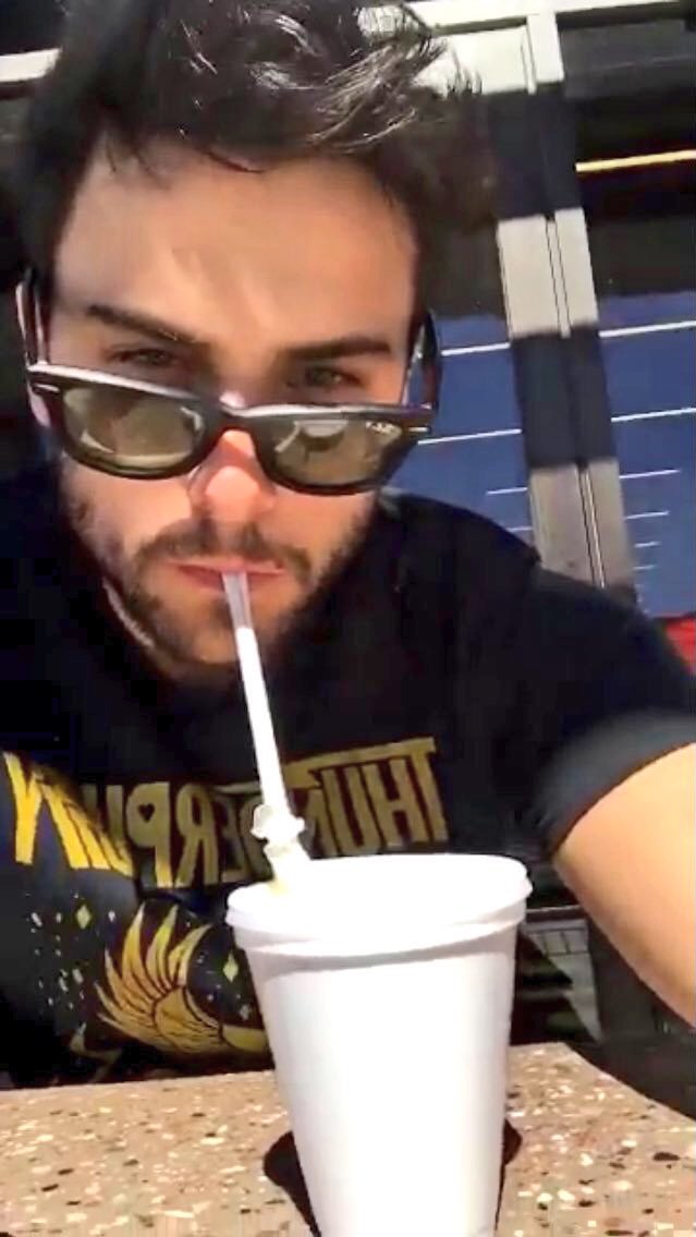 starkvevo's tweet photo. "tony, are you high?" https://t.co/A0TyYWXseJ