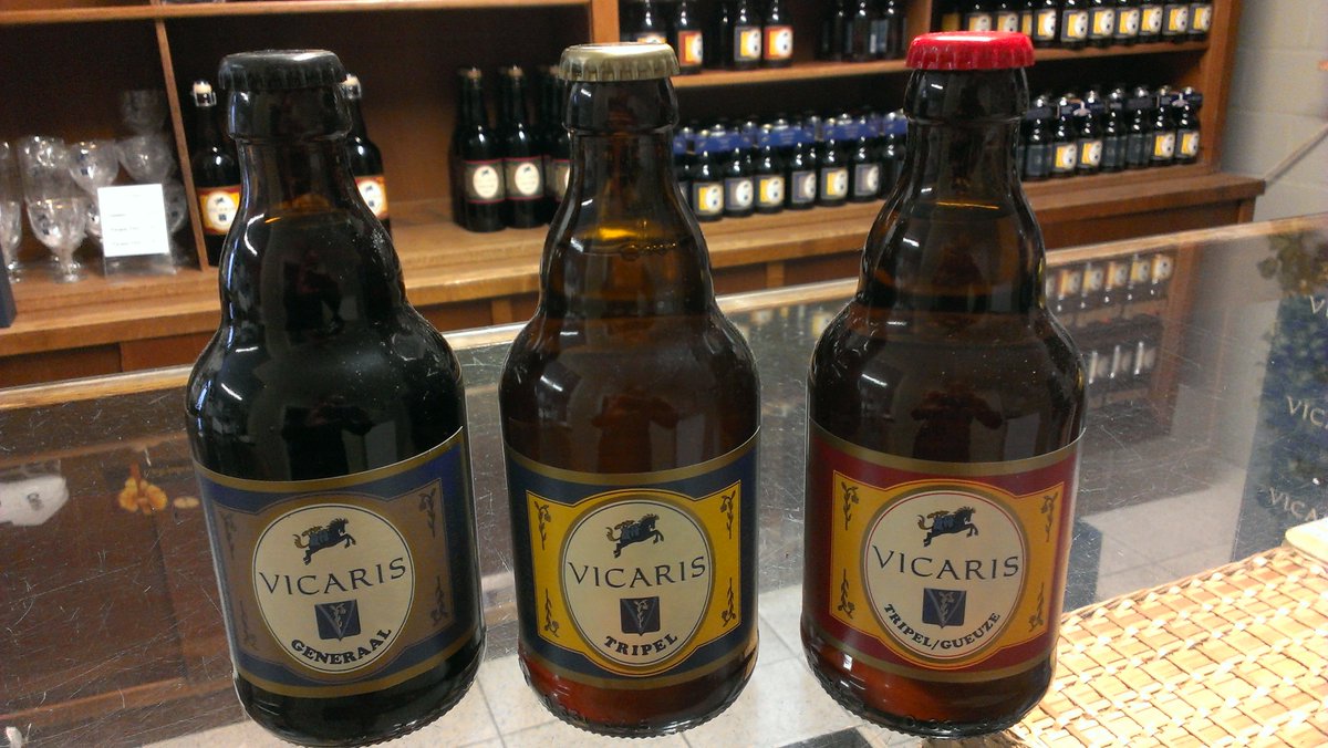 Onze Belgische driekleur staat klaar voor de match van vanavond :) Cheers!