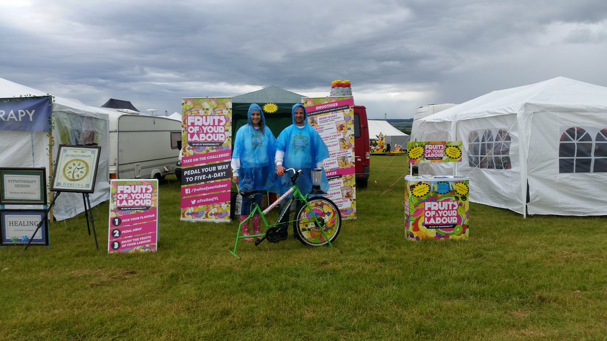 FruitsofYL's tweet image. We're here all weekend providing those pedal powered smoothies come rain or shine @Staxtonbury ☺