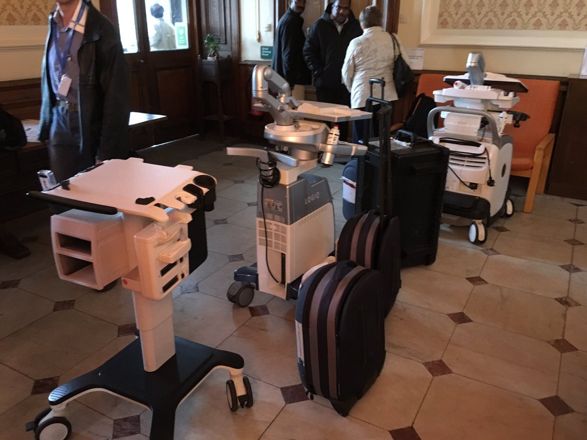 mark_mayburyESP's tweet photo. @theshoulderdoc @lauraellen115 @gehealthcare #shoulderscan end of successful course just packing up https://t.co/0BImsmLF5Y