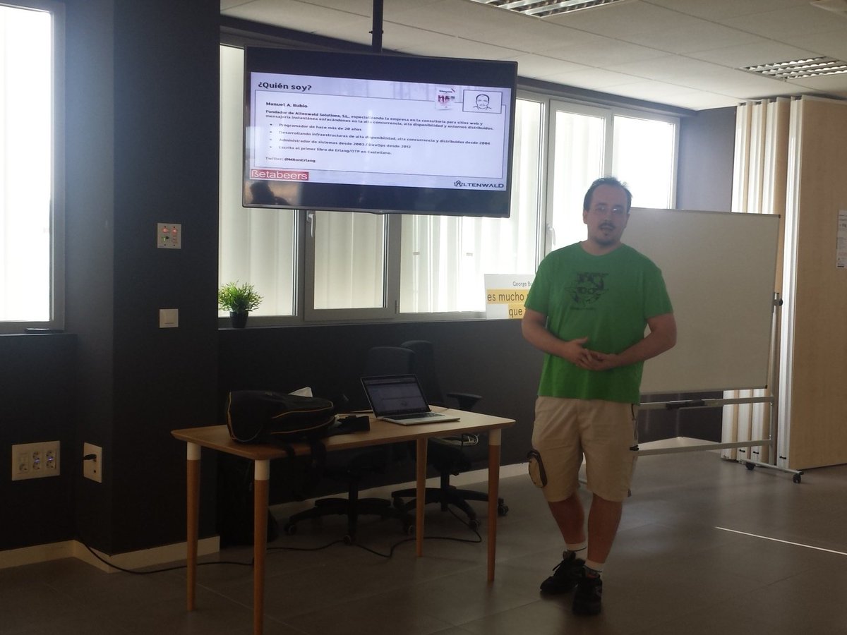 fcjurado's tweet photo. "Phoenix Framework: ¿Desplazando a Ruby on Rails?" @MRonErlang en @betabeersMLG #bbMLG https://t.co/N23NZuzegM