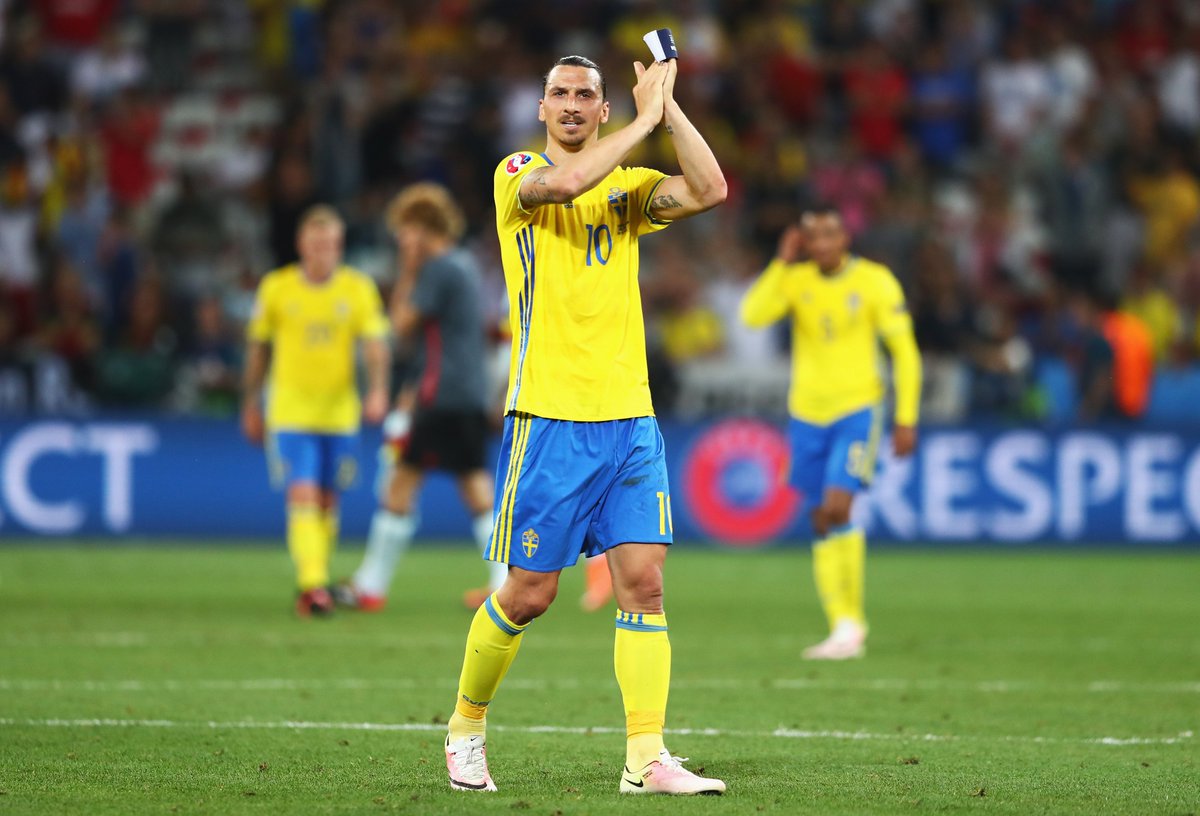 SkySportsPL's tweet photo. TRANSFER CENTRE: It's Zlatan time! Man Utd confirm Zlatan Ibrahimovic signing. More here: https://t.co/3ym6nWSb59 https://t.co/gbDvaAE7ON