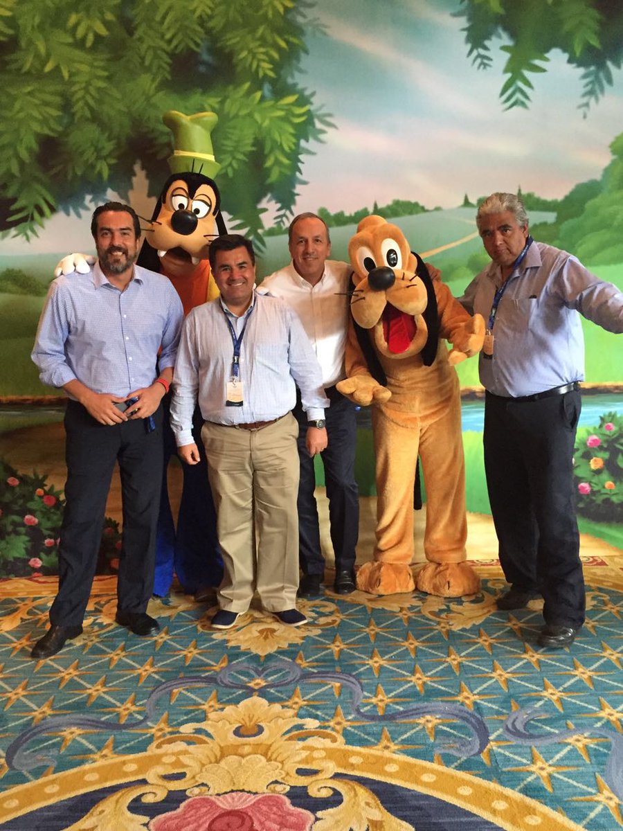 issmexico's tweet photo. @TMC2016Orlando #ISSTMC2016 ¿Quienes creen que se quieren unir al equipo de ISS México?. Bienvenidos #goofyandpluto https://t.co/LK14GD3ALi
