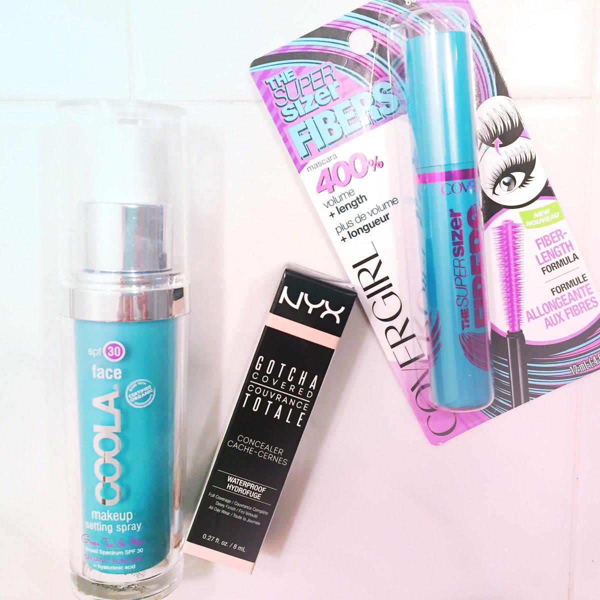 LetsTalkLipsTic's tweet photo. Must haves for a week away in the sun! SPF setting spray, concealer, mascara that doesn't melt all over my face! https://t.co/5ULZiIioRK