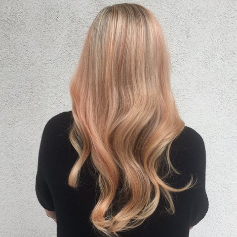 OYAMexico's tweet photo. ¡Este #verano el sol no es lo único que ilumina tu cabello! #OYAColor https://t.co/pChoOf0h2h