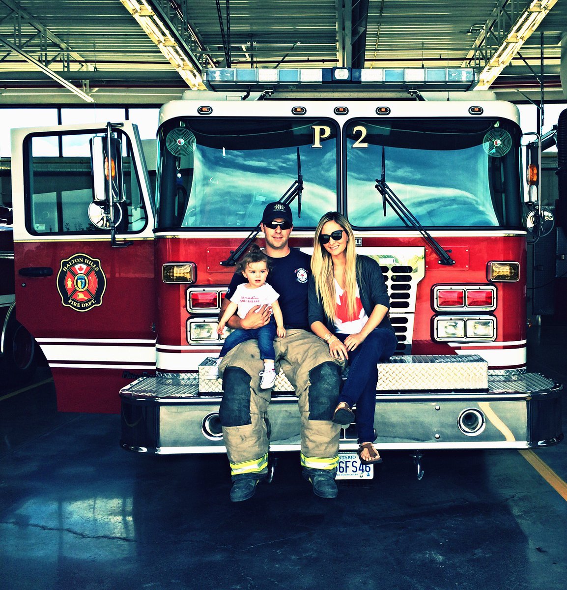 EHarrison90's tweet photo. @HaltonHillsFD Canada Day down at Glen Williams #CanadaDay #fatherdaughter #family https://t.co/dt8zLtSEs2