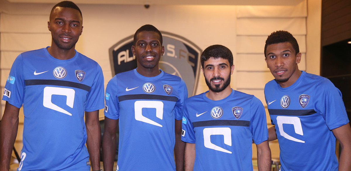 Alhilal_FC's tweet photo. التقى سمو رئيس نادي #الهلال بالمنضمين حديثًا "أسامة هوساوي، عبدالملك الخيبري، عبدالمجيد الرويلي وماجد النجراني". https://t.co/BienoEPGAT