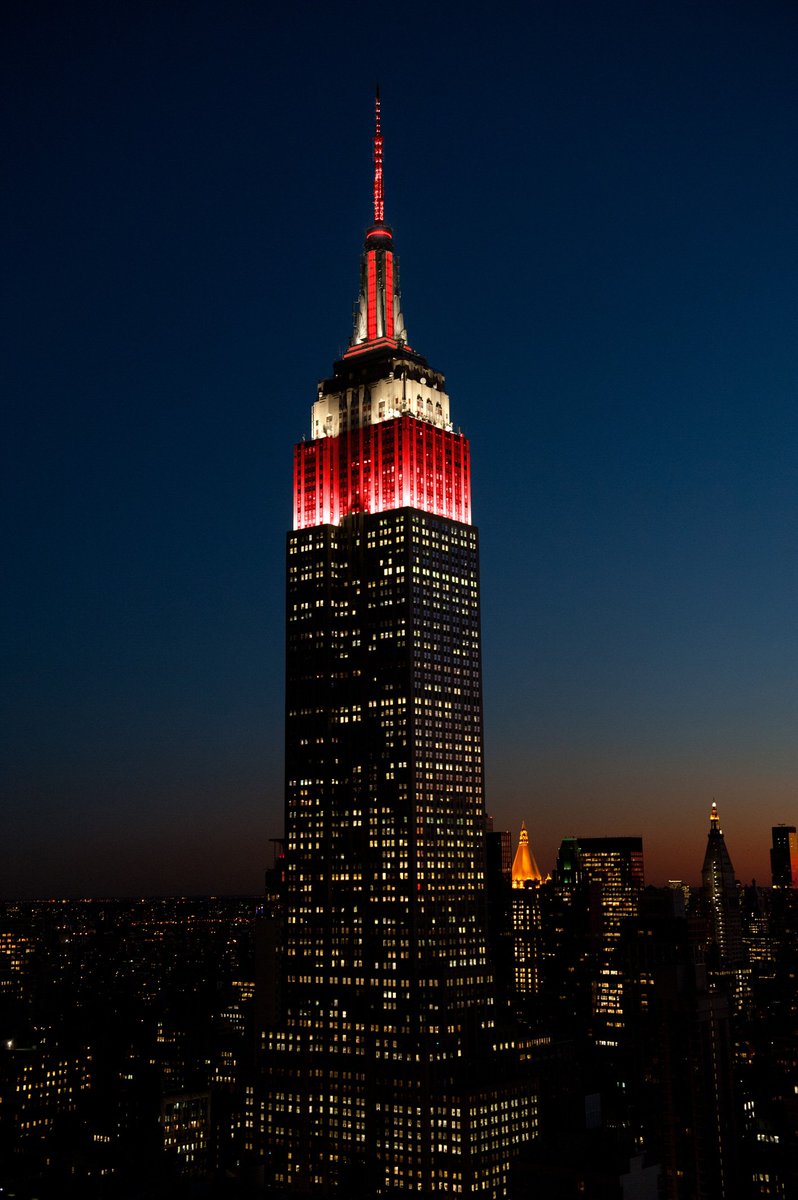 We’ll be wishing our neighbors up north a happy #CanadaDay by illuminating in red and white this evening!