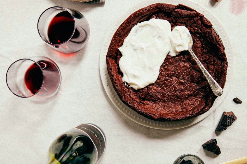 bustle's tweet photo. 20 Things To Make With Wine: https://t.co/DcbsZrBmMr https://t.co/BgBcKfY0Yj