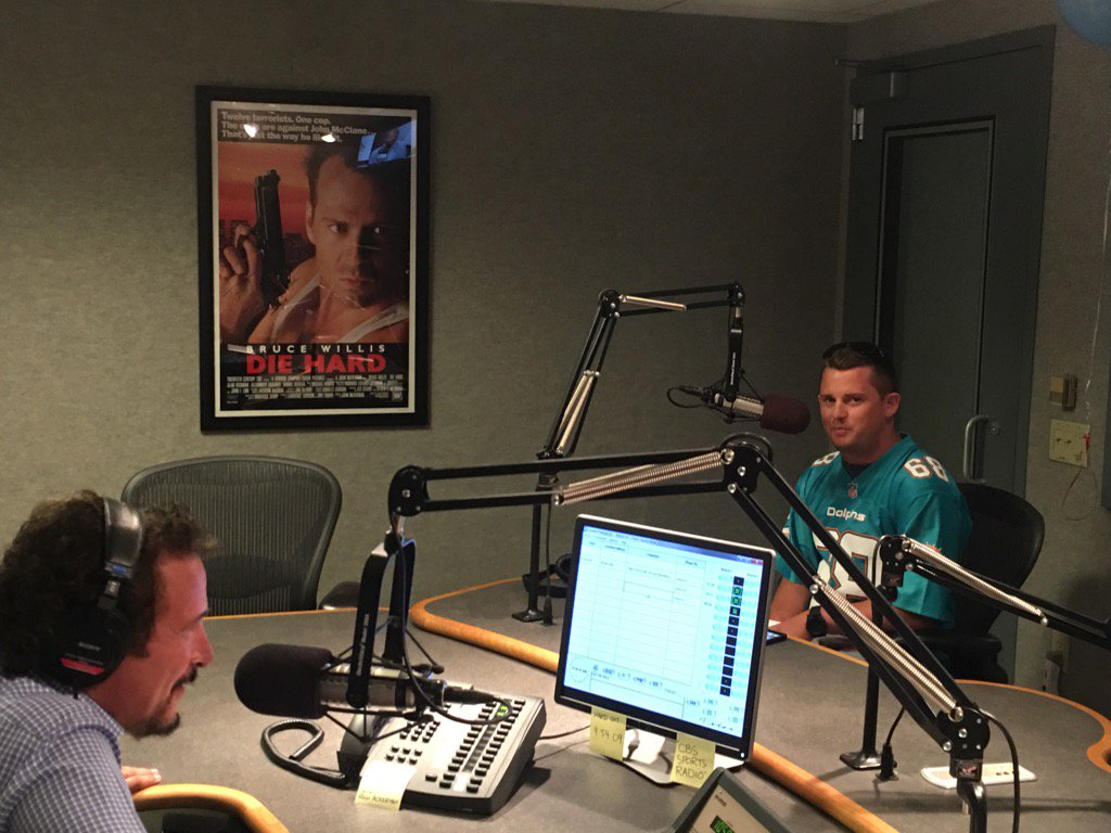 KyleBrandt's tweet photo. This just happened. #SmackOff https://t.co/ZZS6br9D3c