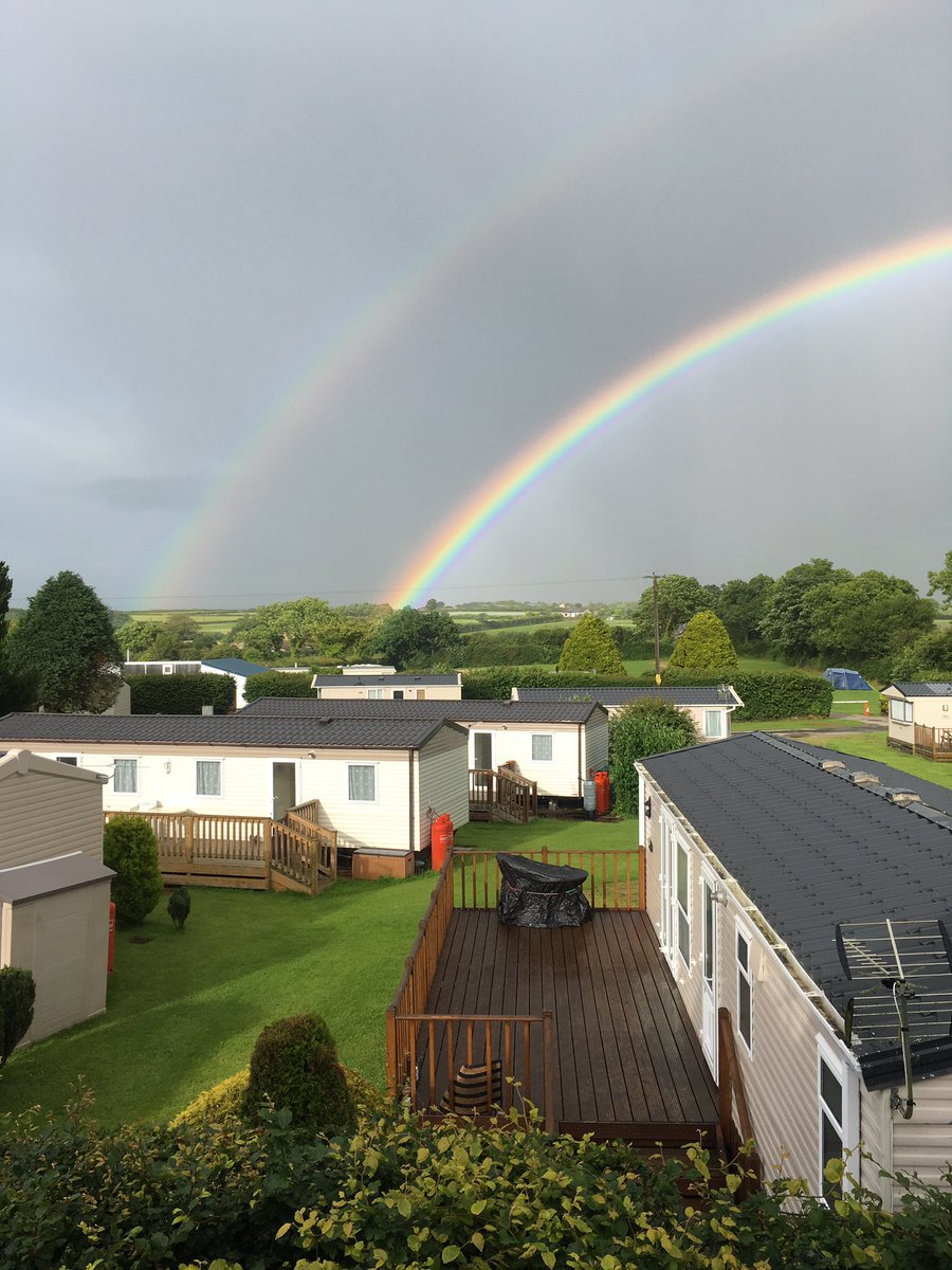 stmabynholidays's tweet photo. I can see the end of the rainbow, wow. https://t.co/Oe53VKnVA1