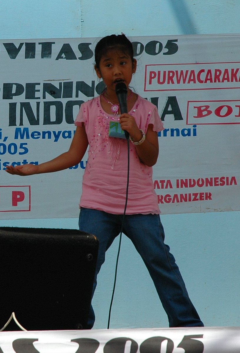 fadlizon's tweet photo. Saya yakin anak saya Shafa Sabila, akan kuat hadapi fitnah dan bully mereka yang tak suka. Hidup adalah perjuangan. https://t.co/umWI7ymEHg