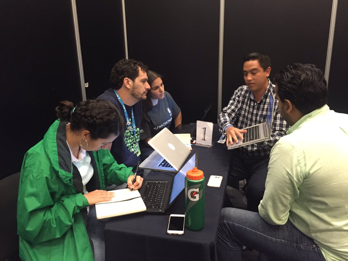 hackfundgdl's tweet image. Los demos están increíbles. #hackatoncpmx #CPMX7