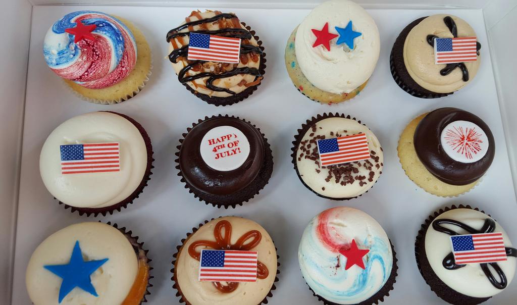 mmwork01's tweet photo. @RachelCoonce @PoornaDiaz #DCcupcake #sugarcoma #secondsplease https://t.co/qoR8937hQH