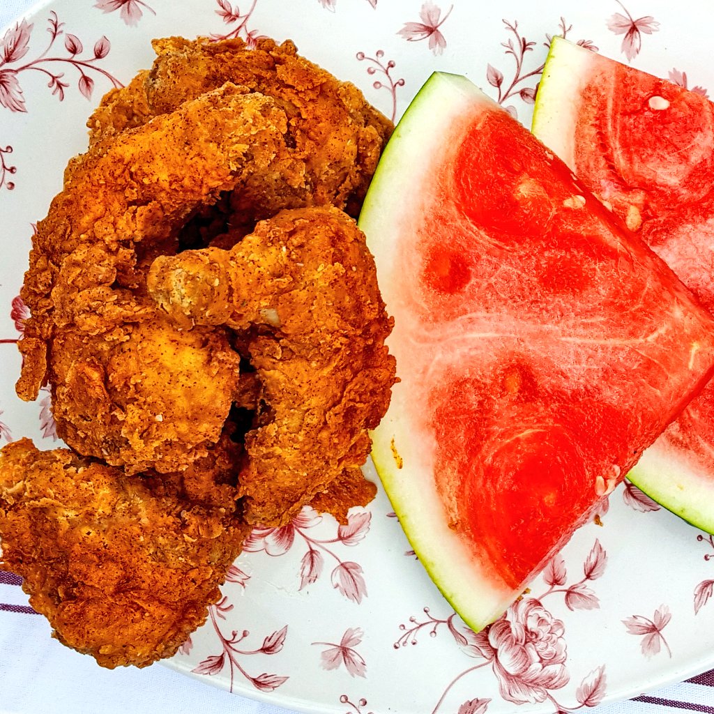 TheRustic's tweet photo. Kicking off #July4th weekend w/ a chuckwagon perfect for a picnic!  Come try our Hot Hen &amp; Texas Melon #DallasFoodie https://t.co/IDNu68uyT0