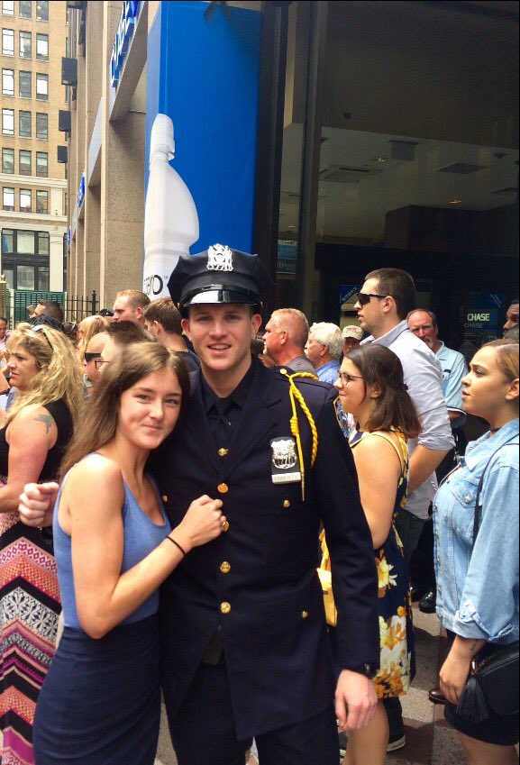 megfinz5's tweet photo. Brother just graduated from the NYPD academy #MSG #thisguy #lovehim #goldbraid ๐๐บ๐ธ๐ฎ๐ผ https://t.co/1z16WXk2Qw