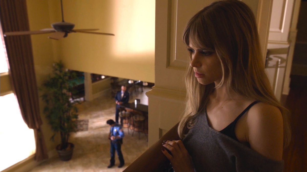 Carlson Young - Brooke Maddox - Página 3 CmTJJpfUkAAx7pA