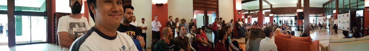 es_elbisnes's tweet photo. Hoy estamos en la #legendEdition de @SingularFactory y nos hemos traído a nuestros compis de #Thinkr y #Traken https://t.co/cWxHol2tfx