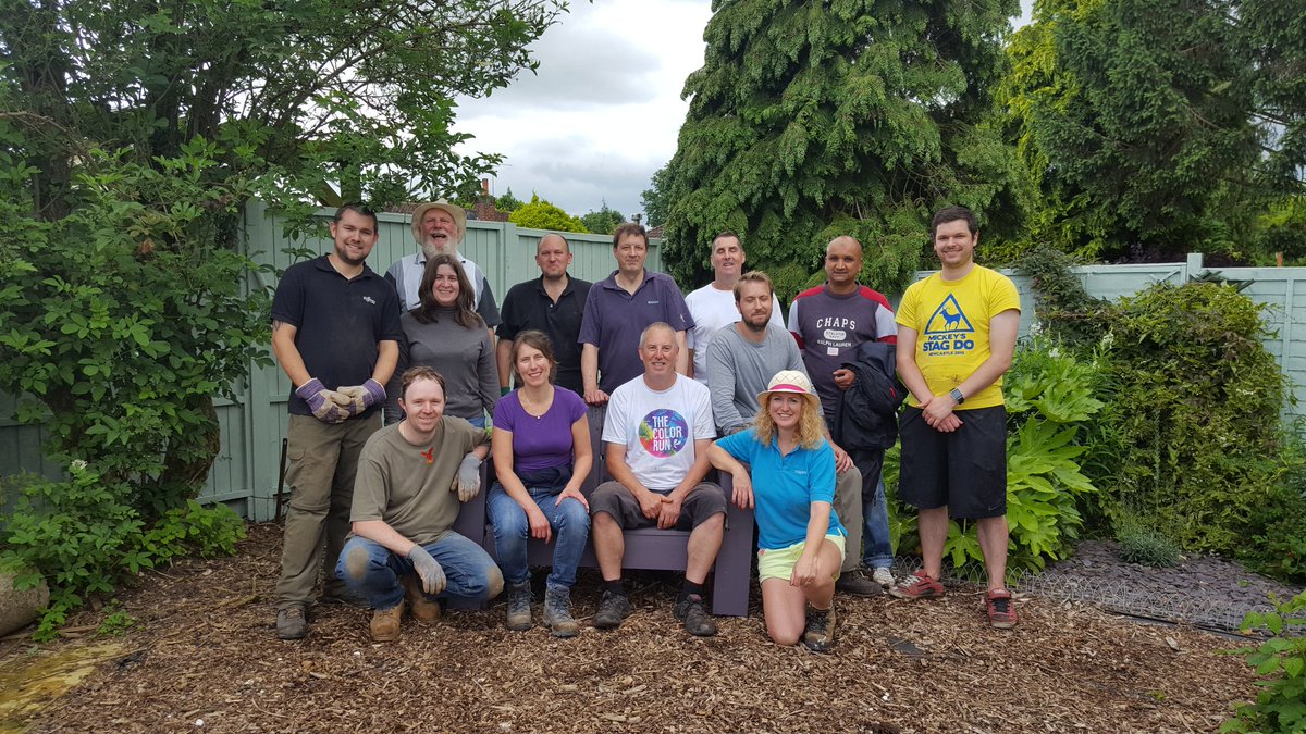 InsperoUK's tweet photo. Big thx to #fujitsu #basingstoke for a great day #volunteering at #insperouk #communitygarden https://t.co/fN2O3GZvFW
