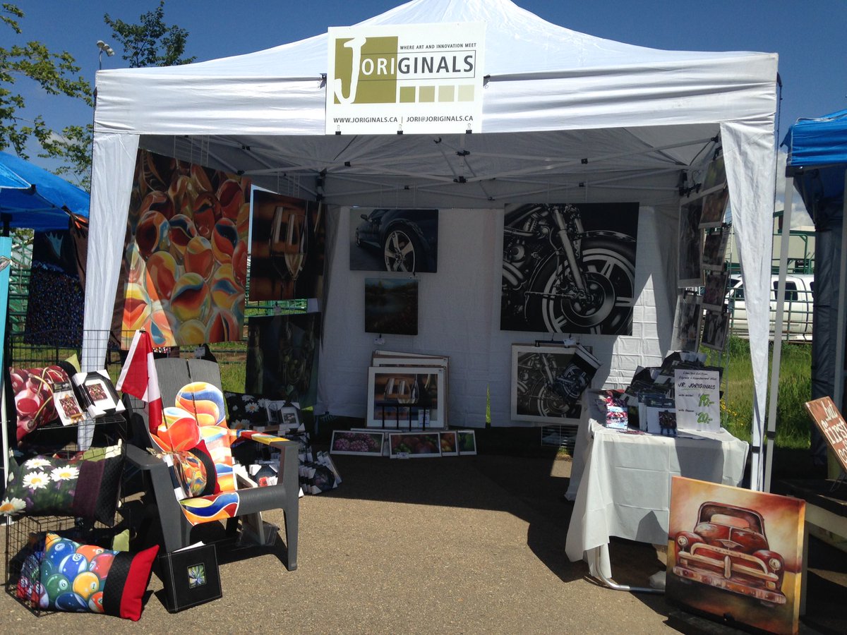 Canada Day celebration <a href="/StonyPlainAB/">Town of Stony Plain</a> <a href="/StonyPArtWalk/">Stony Plain Art Walk</a> in the sun! #HappyCanadaDay