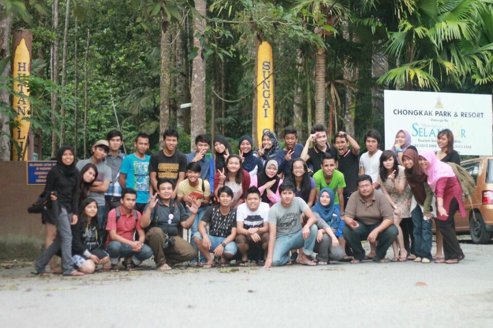 Farahiyah_Amani's tweet photo. Rindunyaaa kat depaa ni #DG08Family #uniselians https://t.co/LHCsh6lhCT